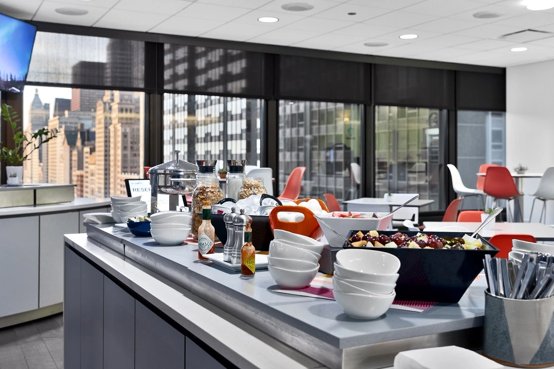 Morning breakfast service set for a Summit Chicago conference